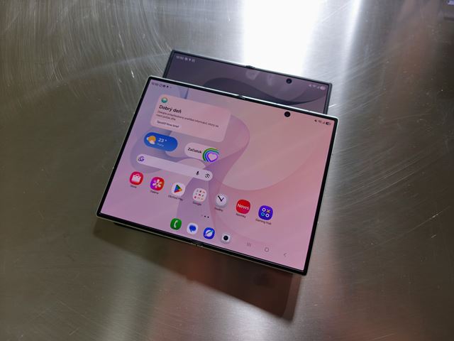 Samsung predstavil nov� sklada�ky Galaxy Z Fold8 Ultra, Galaxy Z Fold8, Galaxy Z Flip8 a hodinky Watch Ultra2 a Watch9 