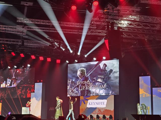 Final Fantasy XIV dost�va ve�k� cross-over s Final Fantasy VII Remake tril�giou 