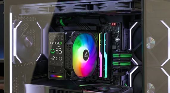 EVOLVEO QuietCool7 chladi� pon�ka �es� heatpipe a displej