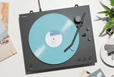 Sony ospevuje vinylov� platne, zatia� �o kon�� s fyzick�mi hrami