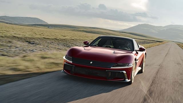 Ferrari sa vracia k manuálu vo verzii 12Cilindri Manuale 