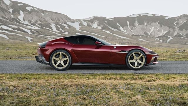 Ferrari sa vracia k manuálu vo verzii 12Cilindri Manuale 
