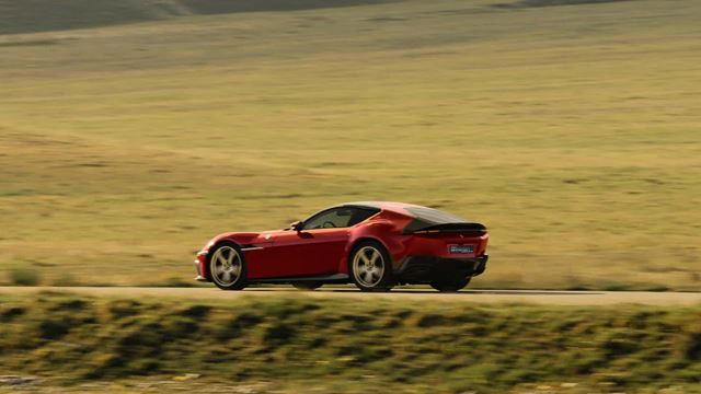 Ferrari sa vracia k manuálu vo verzii 12Cilindri Manuale 
