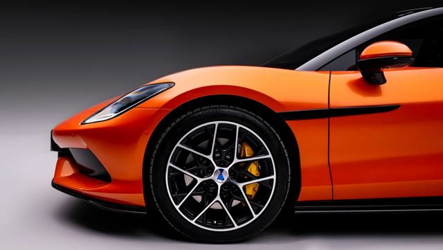 Čínska odpoveď na Porsche má 1604 koní. Denza Z zvládne stovku pod dve sekundy 