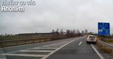 Z dne�n�ho okienka, �eny za volantom