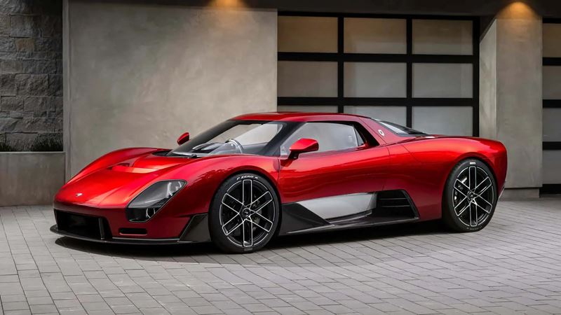 McLaren po 34 rokoch vracia manuál, McL 6GT nadväzuje na legendárny F1