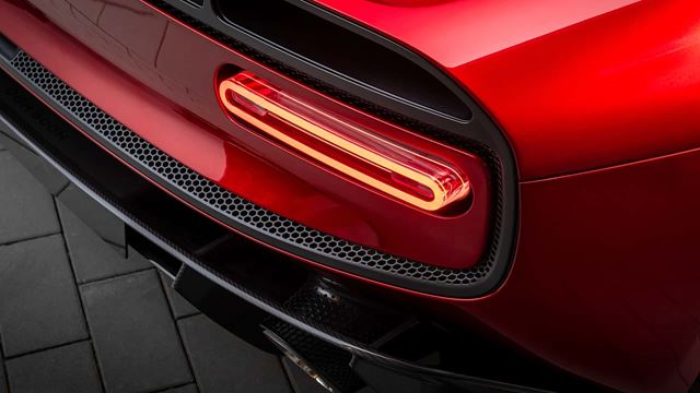 McLaren po 34 rokoch vracia manuál, McL 6GT nadväzuje na legendárny F1 