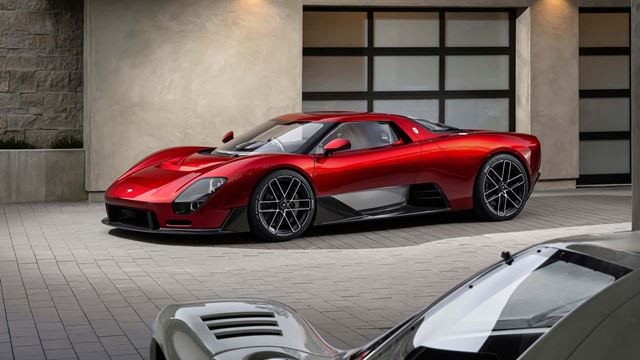 McLaren po 34 rokoch vracia manuál, McL 6GT nadväzuje na legendárny F1 