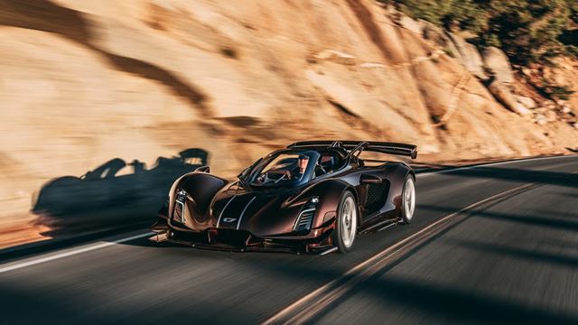 Czinger 21C dostal otvorenú verziu Spyder, má 1250 koní a stovku zvládne za 1,9 sekundy 