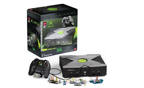 Mattel Brick Shop priniesol Xbox Original stavebincu v mierke 1:1 s dior�mami Halo, Morrowind a Psychonauts
