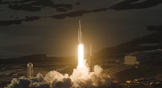 NASA úspešne vypustila nový vesmírny teleskop Roman. Zamieril k L2 a bude mapovať miliardy galaxií