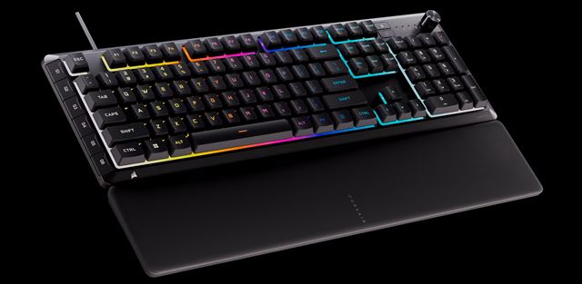 Corsair predstavil dostupn� hern� kl�vesnicu a bezdr�tov� my� 