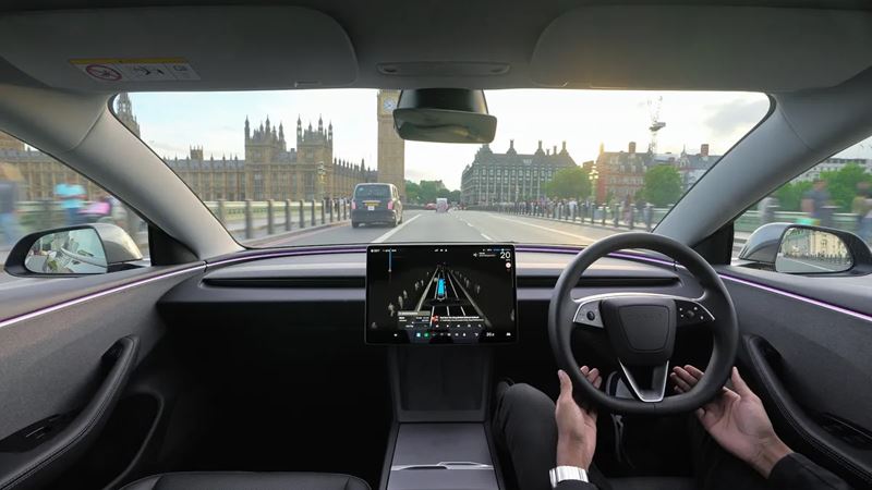 Kto má dostať pokutu, keď autopilot na Tesle prekročil rýchlosť? Majiteľ si platí za systém, ktorý nefunguje
