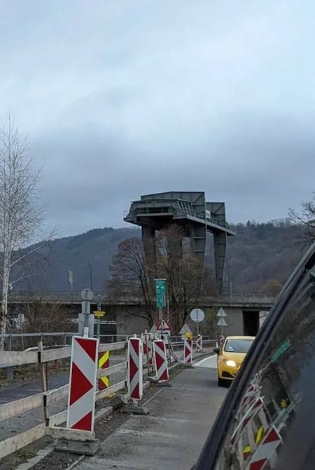 Pozrite sa dvakr�t  