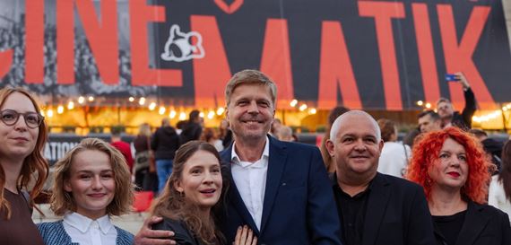 Jana Kovalčiková exceluje vo filme Láska. Novinka Marka Škopa prichádza do kín už tento týždeň