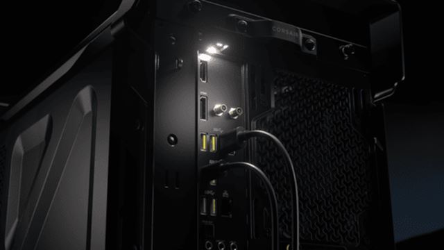 CORSAIR WARTHOG vracia vojensk� dizajn Vengeance C70, dostupn� je v dvoch verzi�ch 