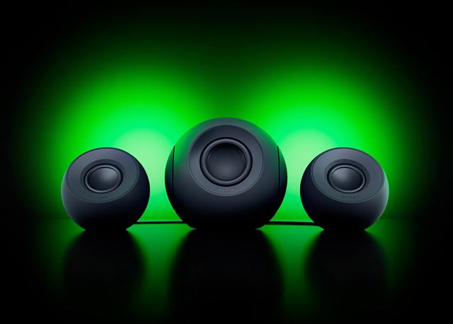 Razer predstavil reproduktory Mako v 2.1 verzii so subwooferom aj kompaktnej�ej konfigur�cii Mako X 2.0 
