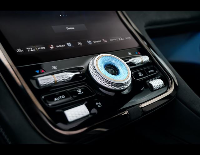 Bentley vstupuje do elektrickej éry - Torcal ponúkne 888 koní, 600 km dojazd a 400 kW nabíjanie 