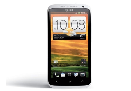 HTC ohlsilo ONE sriu android mobilov
