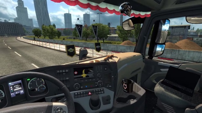 Kabny Euro Truck Simulatoru 2 dostan tanenice, hracie kocky, sendvie aj peaenky