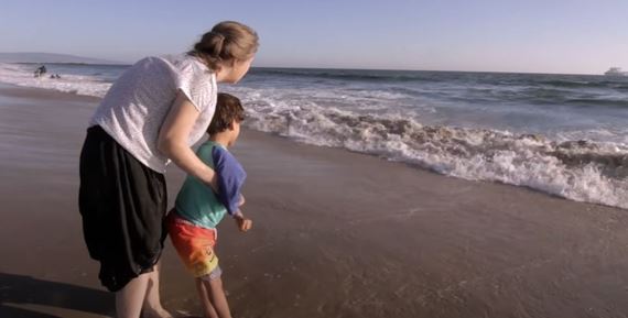 Filmová esej, osobný príbeh, pocta matkám a rodinám predčasne narodených detí - Šedá zóna