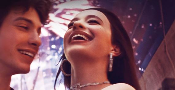 Balans na hrane komdie, romantiky, thrilleru a drmy. V kinch je jeden z filmov roka - Anora