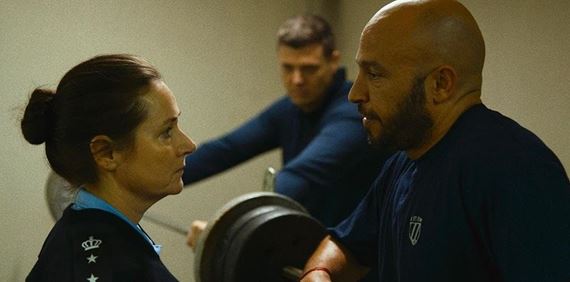 Dozorkya - reisr sce rozohral vemi hutn hru na maku a my, no v poslednej tretine troka zabudol na logiku