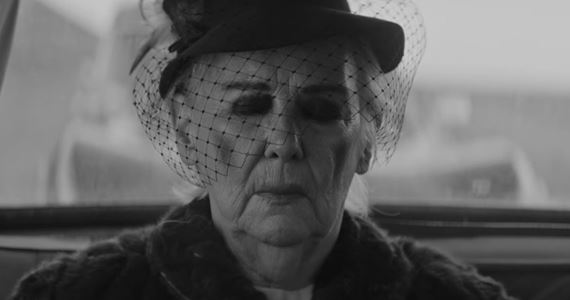 Ak obdivujete poetiku Jima Jarmuscha, alebo Akiho Kaurismkiho - Na ceste s mamou je film pre vs