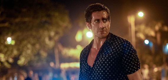 Remake Road House je fajn akčné béčko, ktoré ale chce hrať inú ligu na akú reálne má