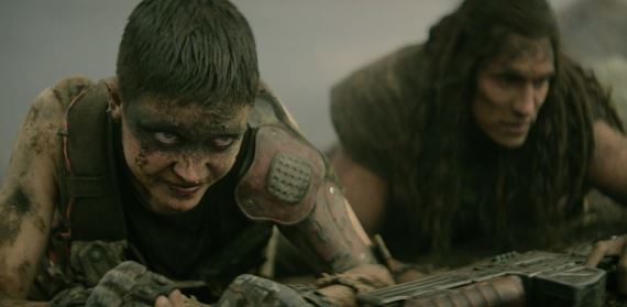 Rebel Moon: Jazvonoka je obrovsk trapas. Zack Snyder padol na pln dno