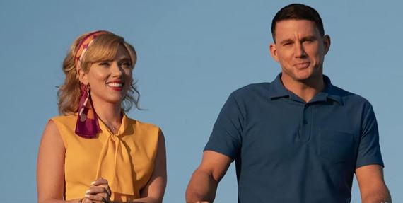 Zober ma na Mesiac: príjemné retro, lekcia z marketingu i dobrá satira