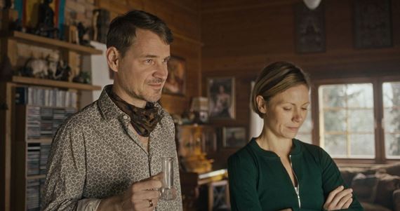 Kálmánov deň - štyri steny medzi ktorými sa postupne vyplavujú tajomstvá