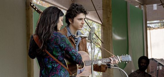 Bob Dylan: plne neznmy je vborn dobov drma ohudobnkovi na zaiatku kariry