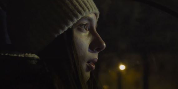 Dokumentárny film Tá druhá s umom a gráciou prezlieka za jazdy dramaturgické kabáty a klame telom a formou