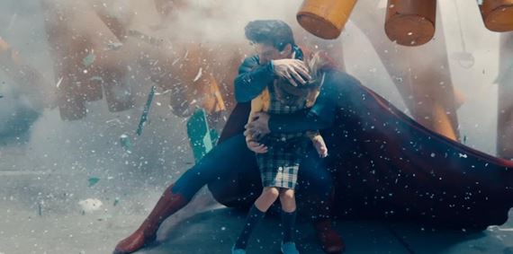 Superman - nov vietor vo filmovom univerze DC, ale aj scenristick gul a vea greenscreenu
