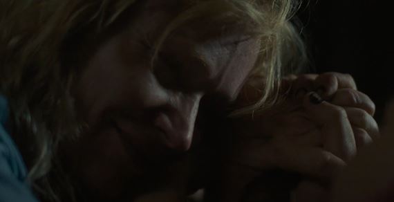 Karavan je citlivá road-movie o prchavom lete nečakanej trojice