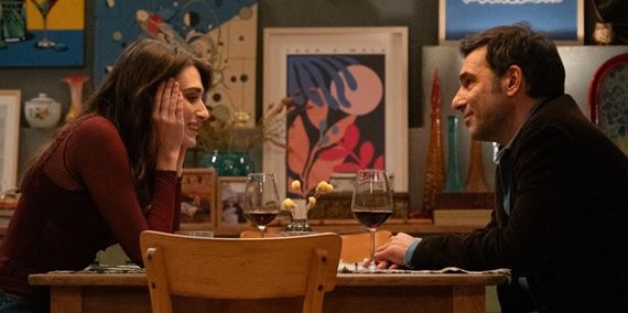 Blznivo sa tvri bystro, no v skutonosti ide o navoan przdnu manieru