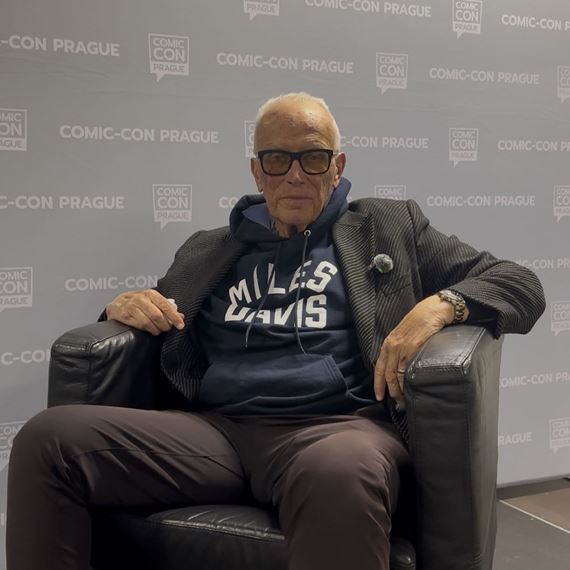 Peter Weller / Robocop pozdravuje Sector.sk