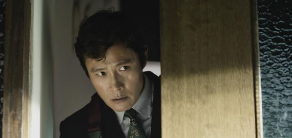 Nie je iná možnosť je presne tým, čím sa javí na prvý pohľad. Originálnou a absurdnou kritikou kapitalizmu a kultu majetku