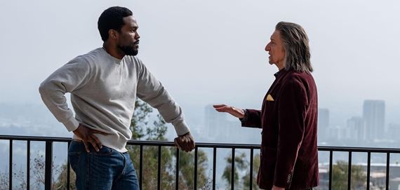 Wonder Man - civiln� a prekvapivo osobn� pr�beh mimo typick�ch marvelovsk�ch sch�m