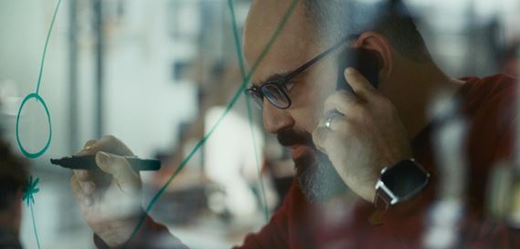 Hlas Hind Radžab - kumšt rozprávať dramatický príbeh iba cez telefonát