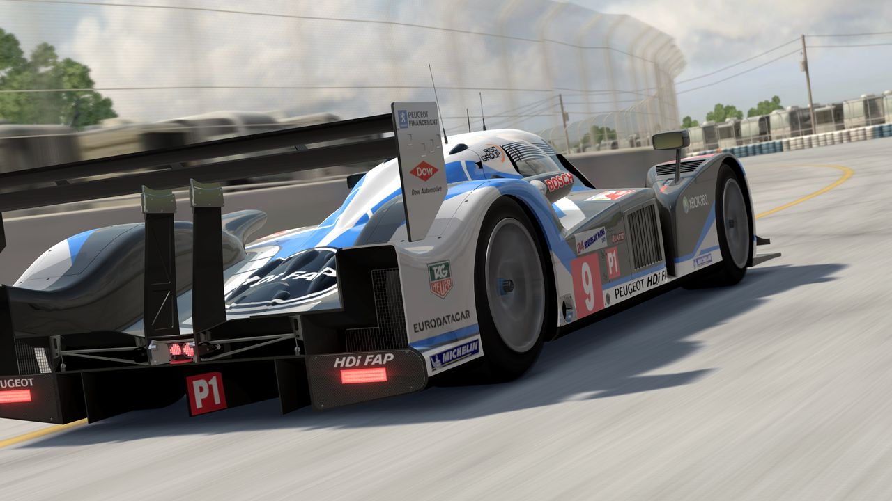Forza Motorsport 3 Skr ako sa dostanete k tomuto nablskanmu blesku, muste absolvova desiatky pretekov.