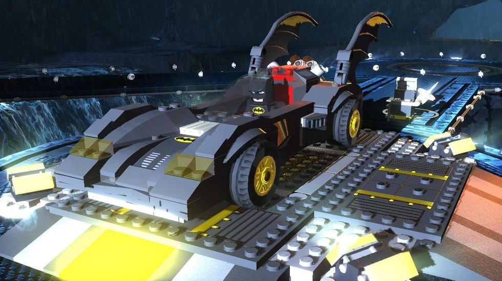 LEGO Batman 2: DC Super Heroes Vo vbave netopiera sa nachdza mnostvo rznych vozidiel.