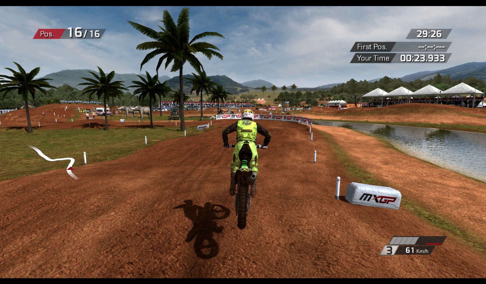 MXGP: The Official Motocross Videogame Statické prostredia pôsobia ako päsť na oko.