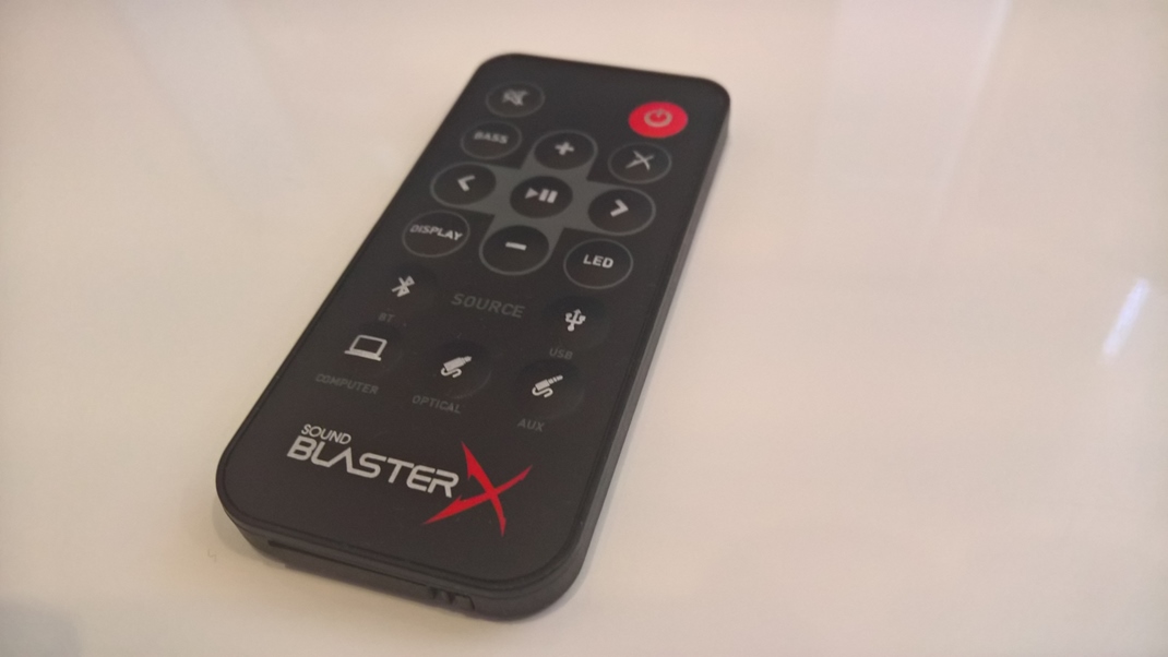 Sound BlasterX Katana - hern soundbar Mal ovldanie pome hlavne ak mte katanu pod TV