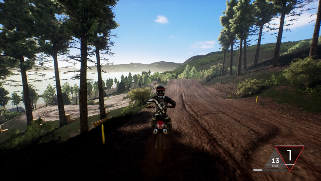 MXGP 3 - The Official Motocross Videogame Ak vs prestan bavi preteky, mete si vyska jazdu vo vonej krajine. Dlho tu vak taktie nepobudnete.