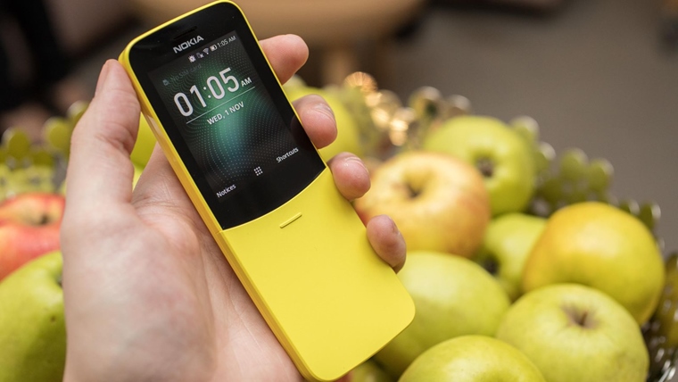 Nokia 8110 4G - banana phone