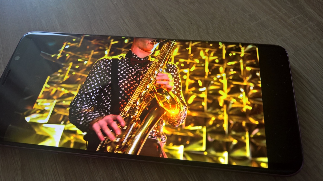Samsung Galaxy S9 Plus HDR displej ponka vemi pekn farby a kontrasty.