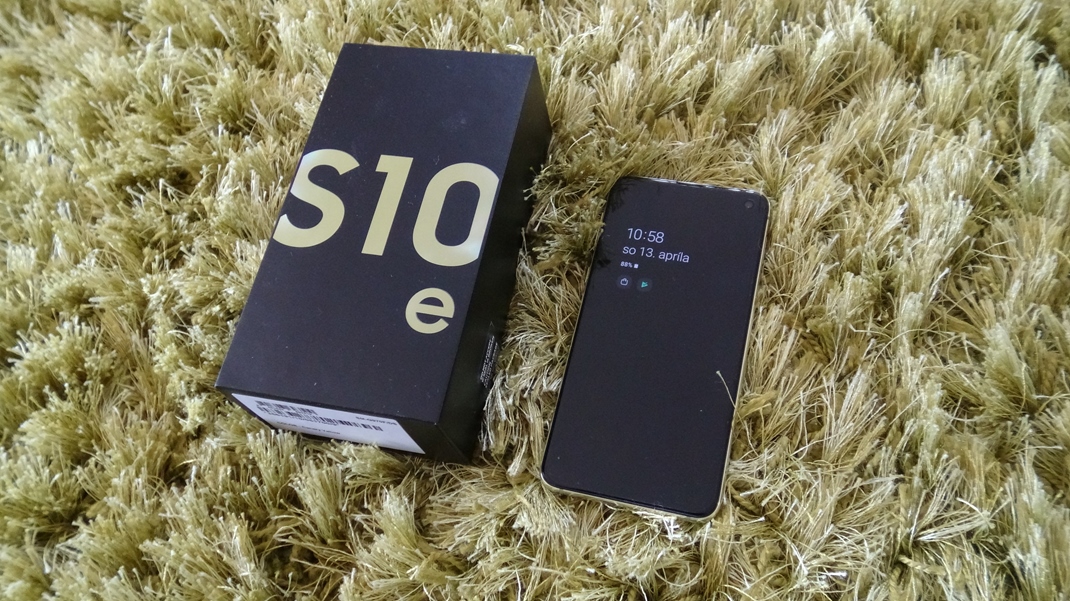 Samsung Galaxy S10e - mal a vkonn mobil