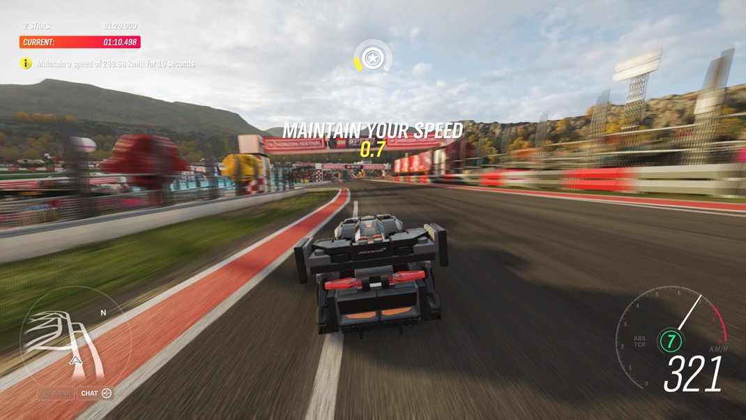 Forza Horizon 4: LEGO Speed Champions Sria sa konene dokala pretekrskeho okruhu.